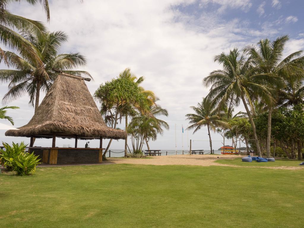 Uprising Beach Resort Pacific Harbour Bagian luar foto